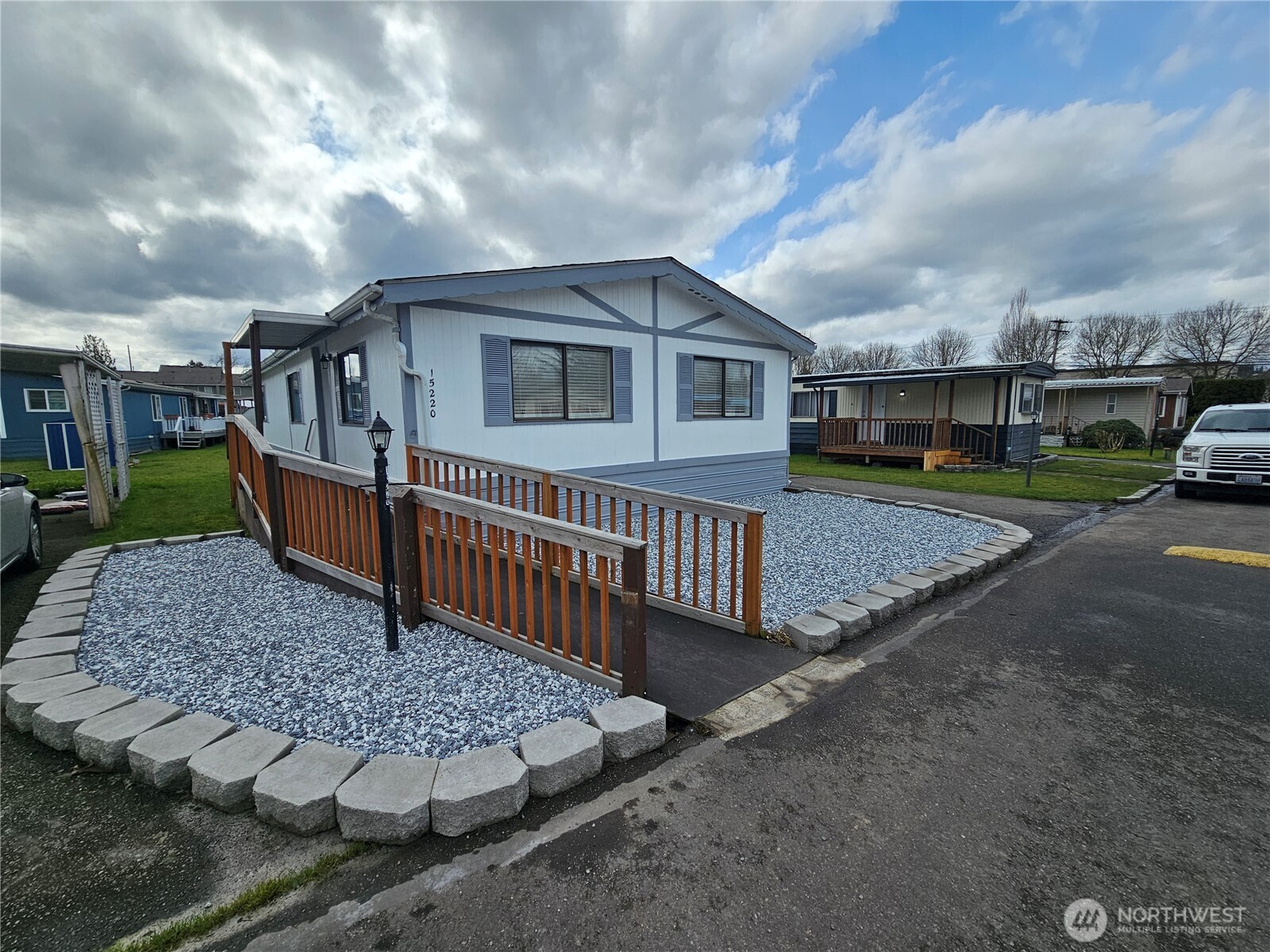 Listing image 1