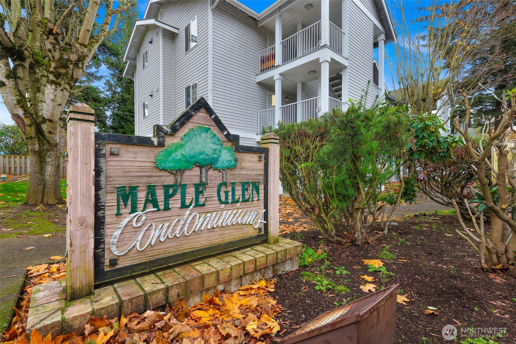 2713 W Maplewood Avenue 311