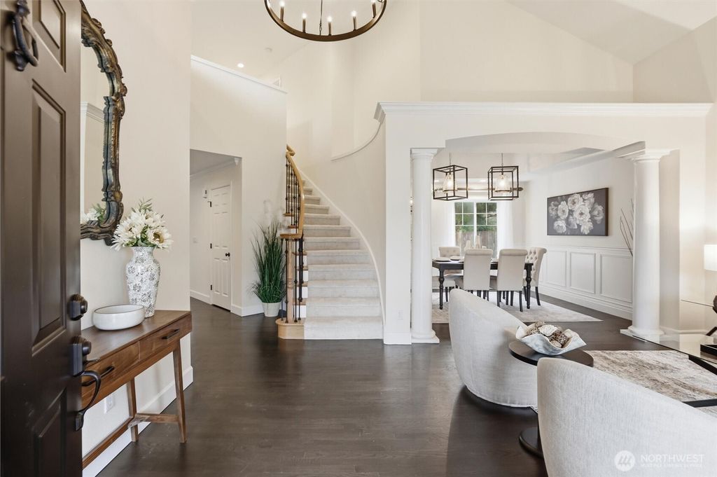 Photo of 928 271st Avenue SE, Sammamish, WA 98075 (MLS # 2492157)