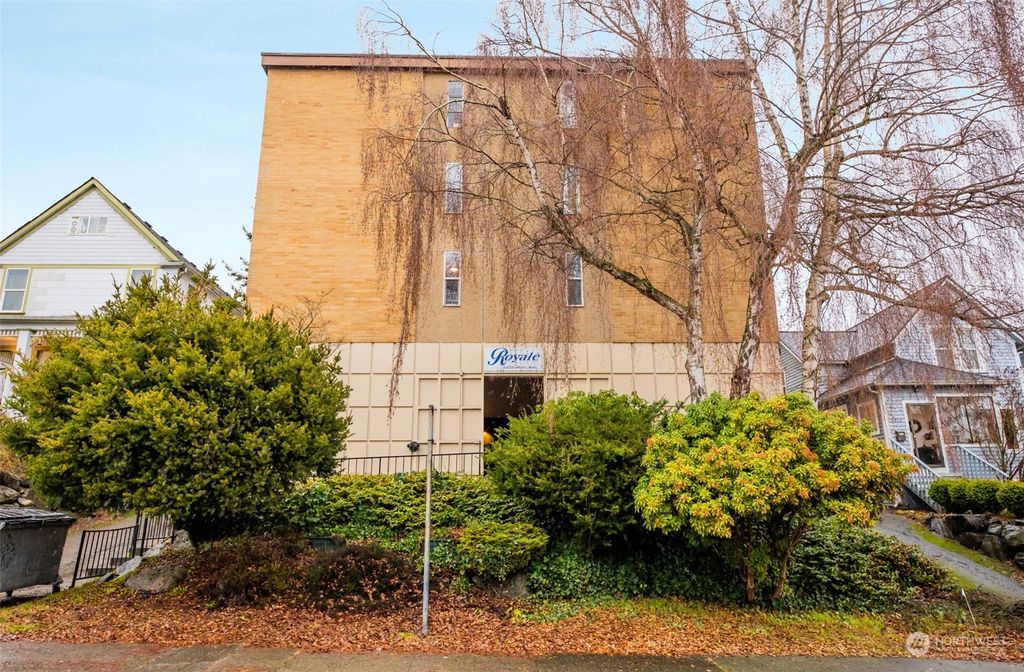 Photo of 3209 Hoyt Avenue #204, Everett, WA 98201 (MLS # 2230020)