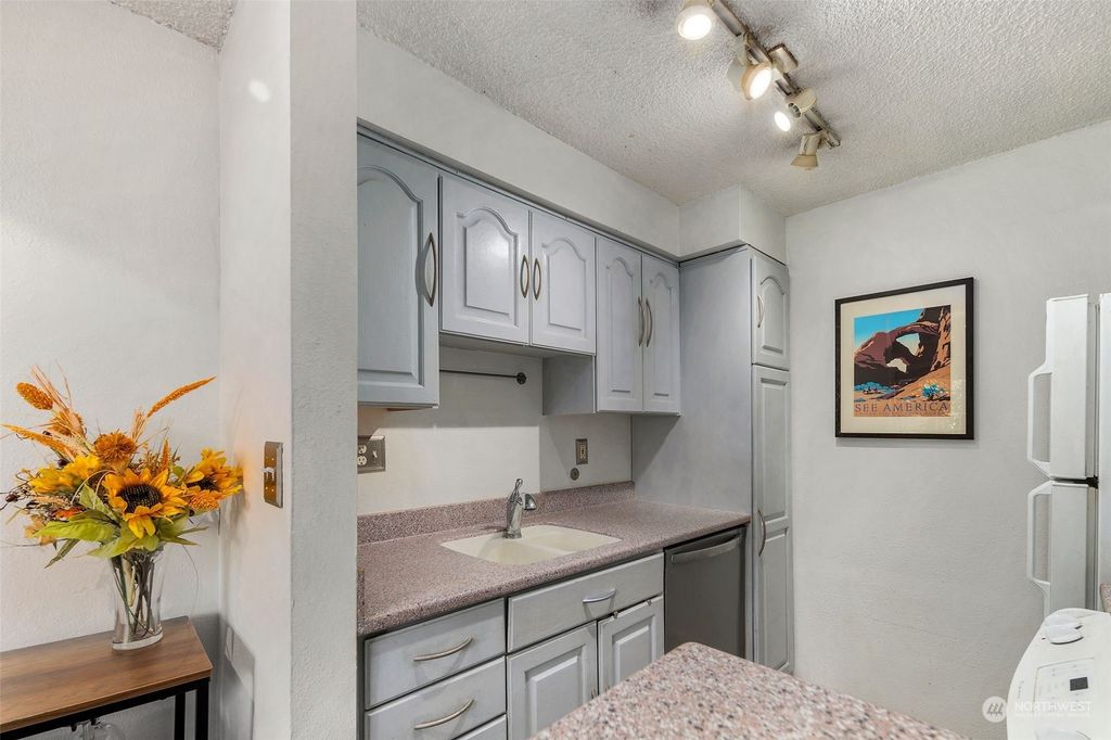 Photo of 3425 S 176th Street #162, SeaTac, WA 98188 (MLS # 2172231)