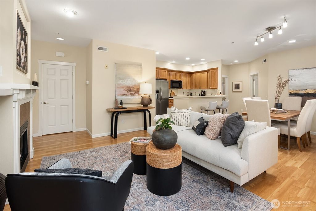 Photo of 1887 16th Lane NE #1887, Issaquah, WA 98029 (MLS # 2431921)