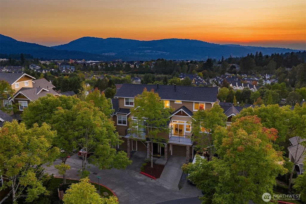 Photo of 1887 16th Lane NE #1887, Issaquah, WA 98029 (MLS # 2431921)