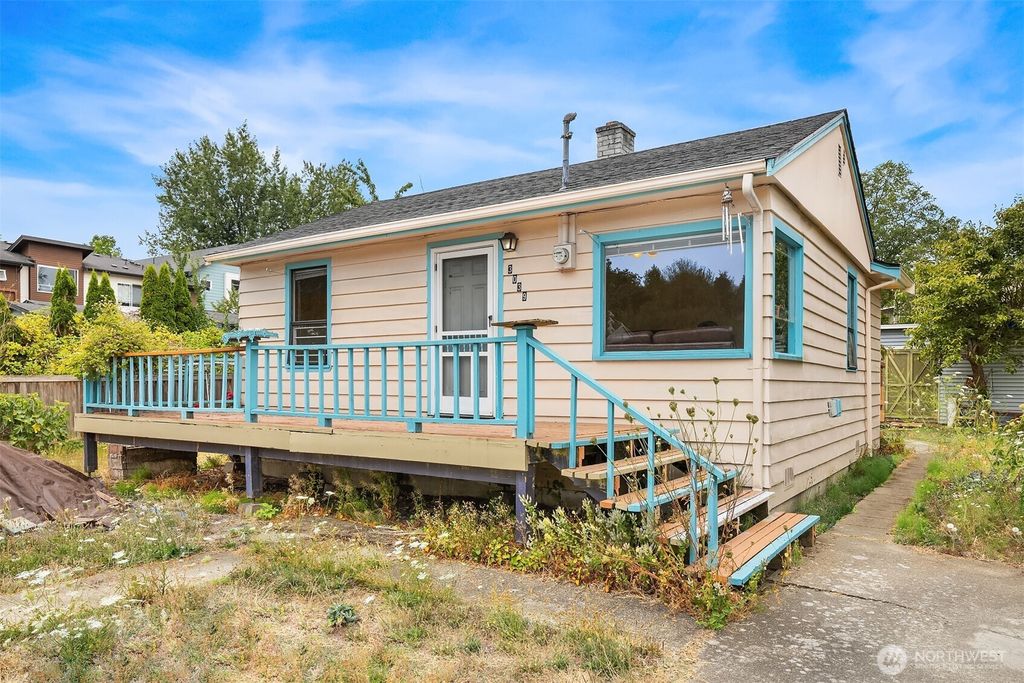 Photo of 3039 S Dakota Street, Seattle, WA 98108 (MLS # 2417043)