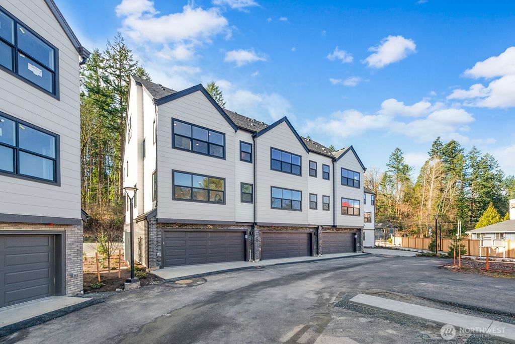 Photo of 762 NW Holly Street, Issaquah, WA 98027 (MLS # 2501173)