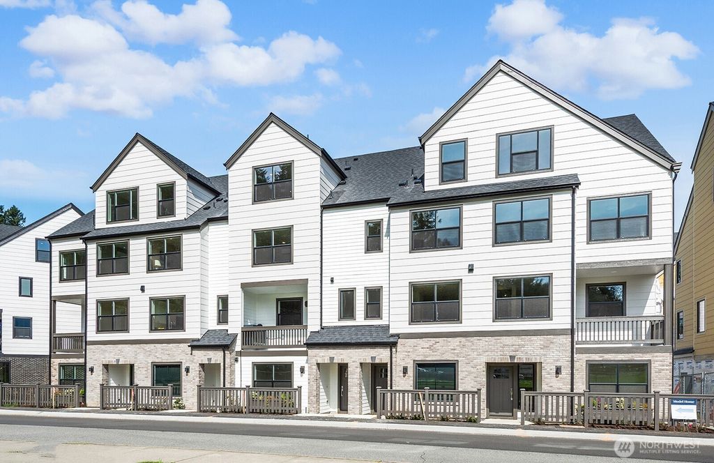 Photo of 762 NW Holly Street, Issaquah, WA 98027 (MLS # 2501173)