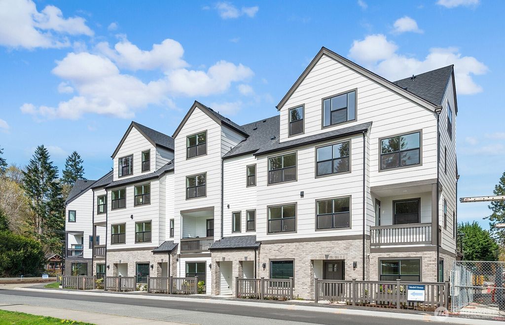 Photo of 762 NW Holly Street, Issaquah, WA 98027 (MLS # 2501173)