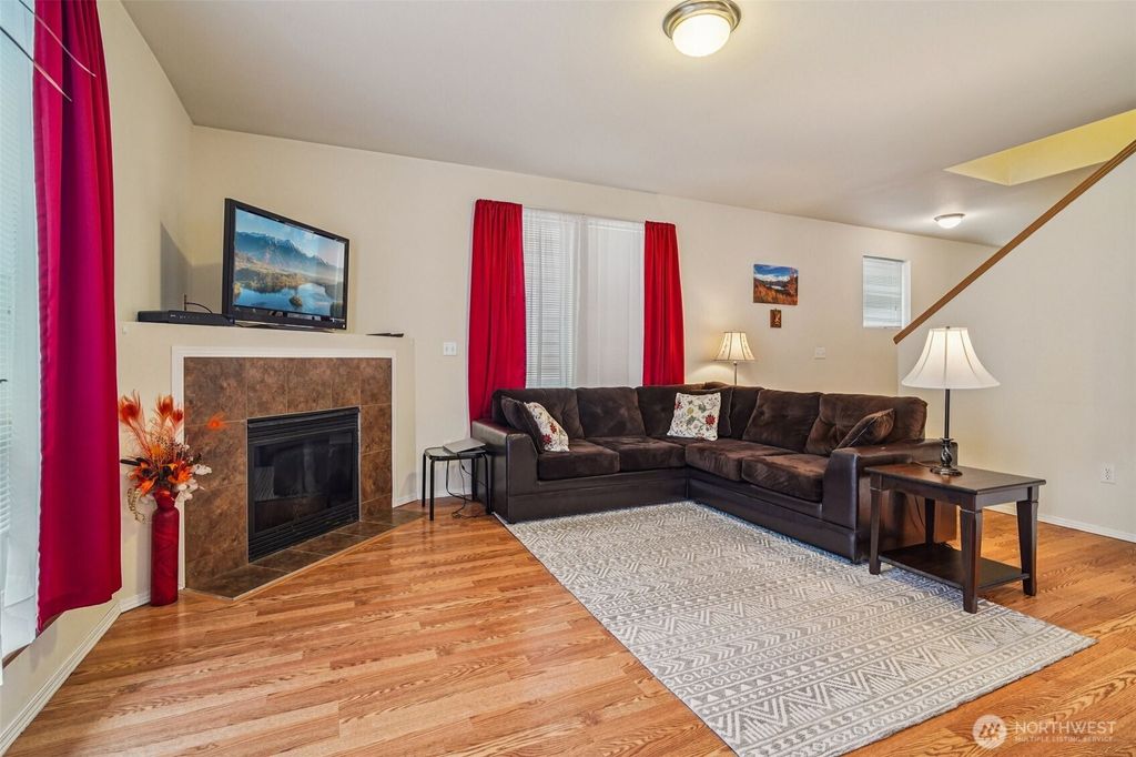 Photo of 11417 185th Street E, Puyallup, WA 98374 (MLS # 2495385)