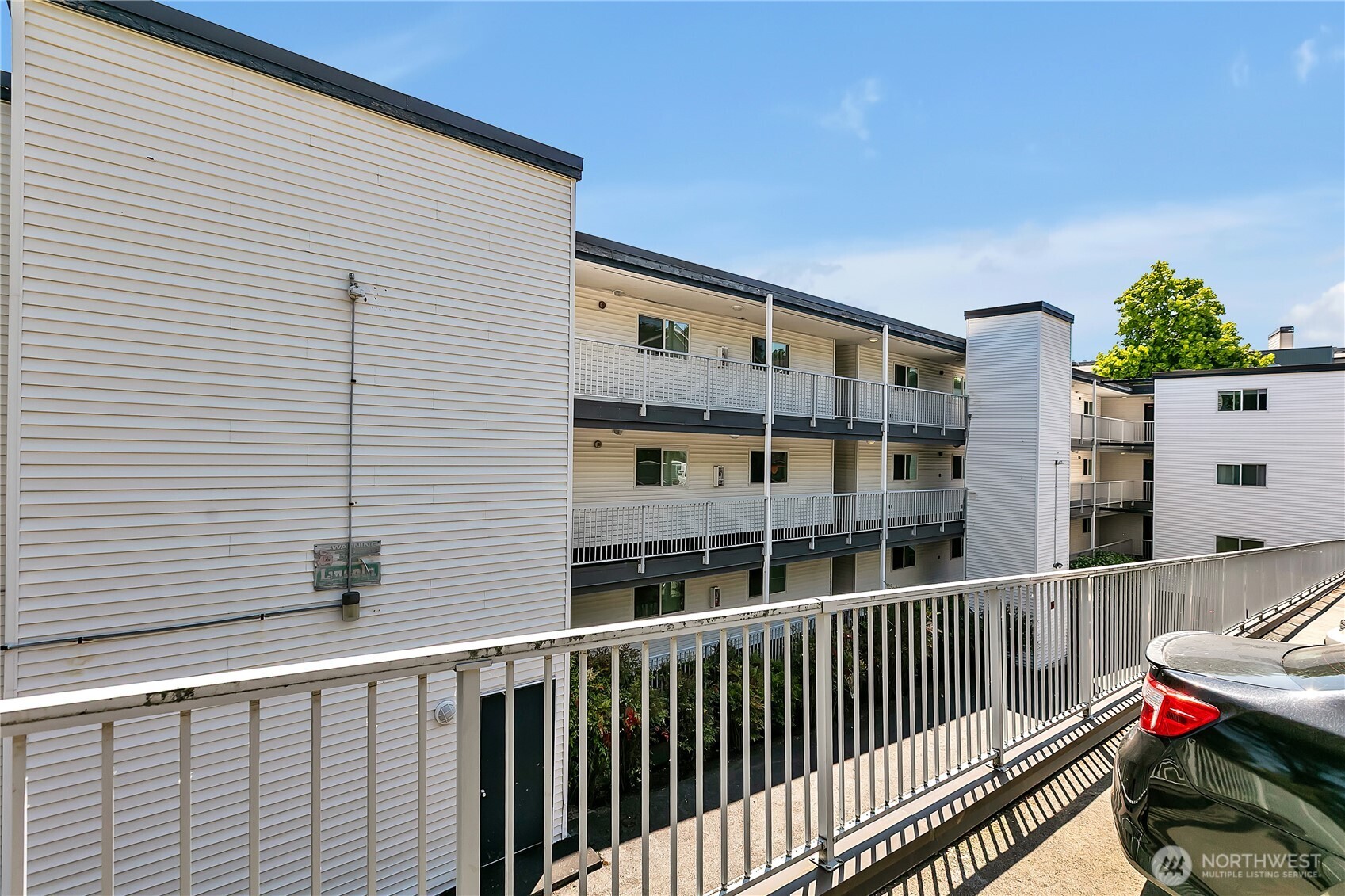 762 Hayes Street 17