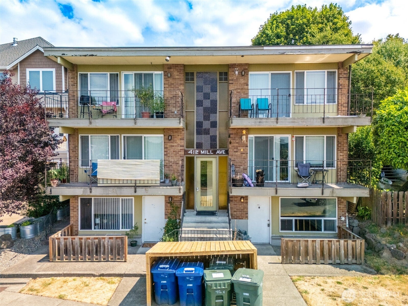 412 Mill Avenue S