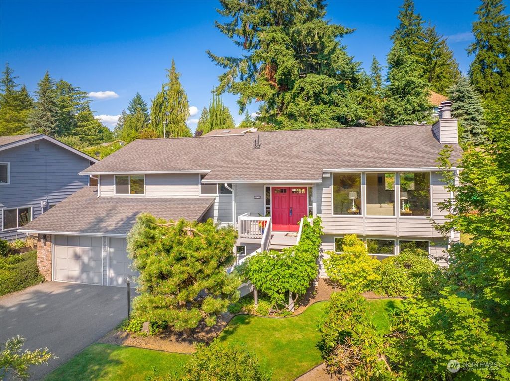 Photo of 20216 41st Place NE, Lake Forest Park, WA 98155 (MLS # 2136533)