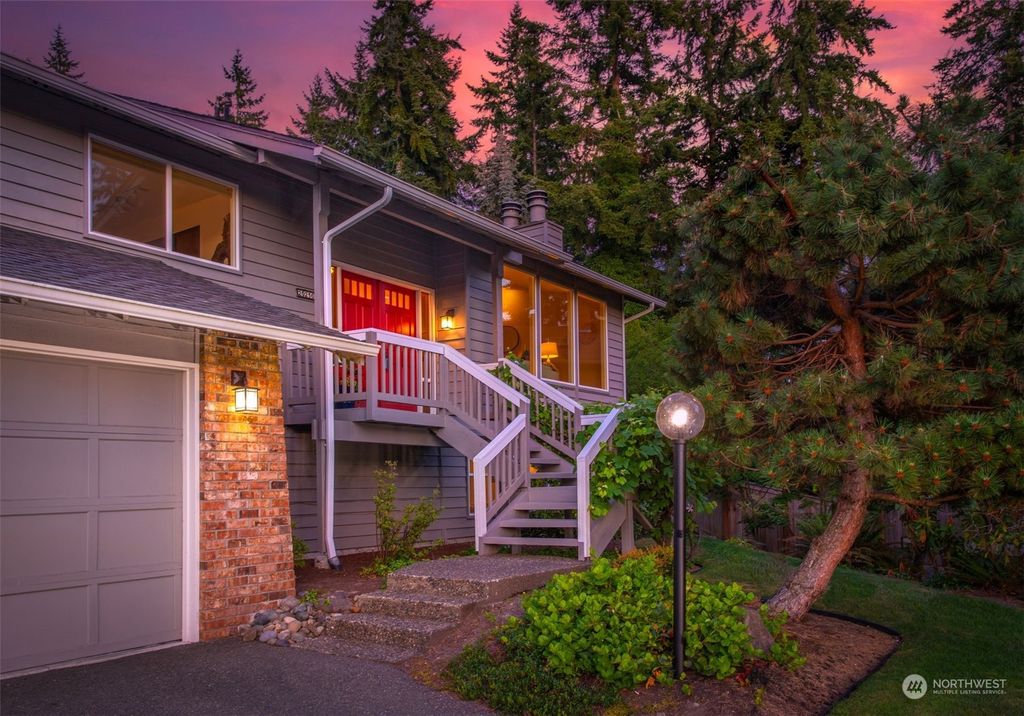 Photo of 20216 41st Place NE, Lake Forest Park, WA 98155 (MLS # 2136533)