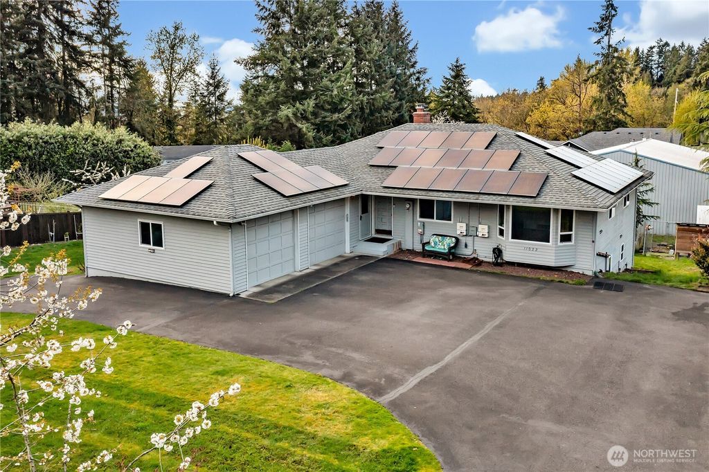 Photo of 11022 SE 313th Street, Auburn, WA 98092 (MLS # 2403757)