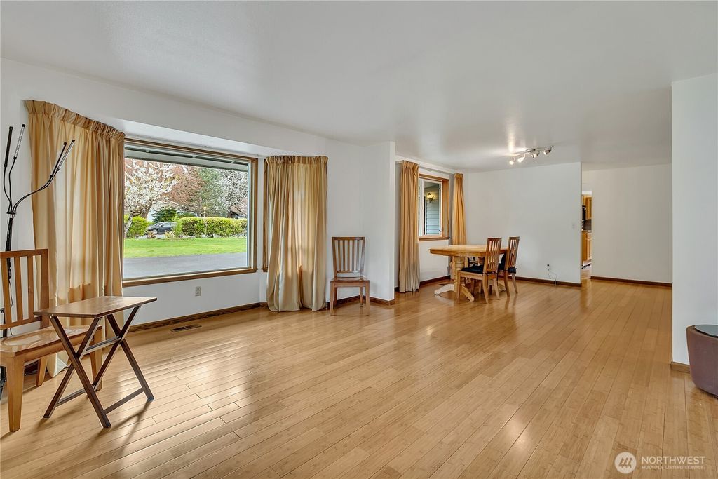 Photo of 11022 SE 313th Street, Auburn, WA 98092 (MLS # 2403757)