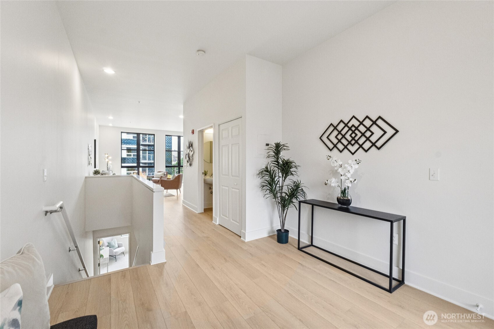 615 E Pike Street 305