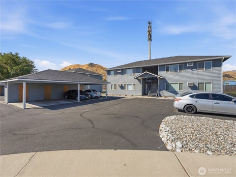 Photo of 1624 Cross Street #1, Wenatchee, WA 98801 (MLS # 2576741)