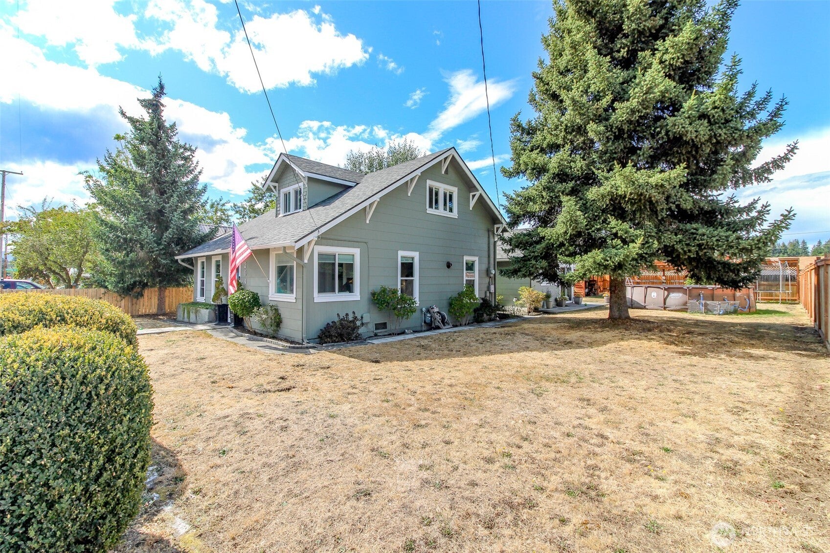 204 SE 2nd Street