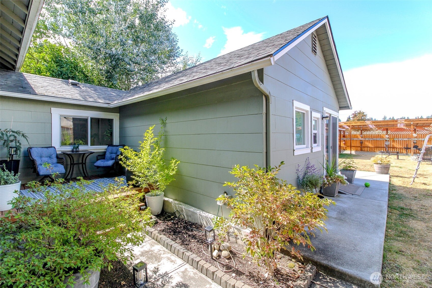 204 SE 2nd Street
