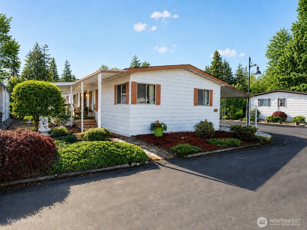 Photo of 620 112th Street SE #205, Everett, WA 98208 (MLS # 2535550)