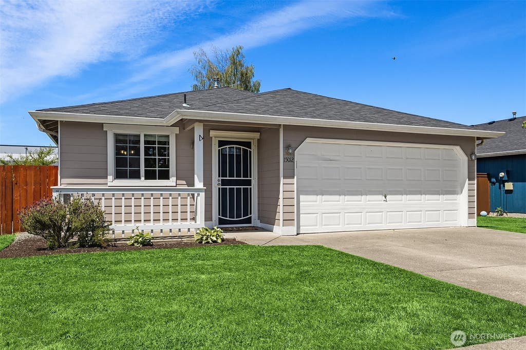 Photo of 15012 43rd Drive NE, Marysville, WA 98271 (MLS # 2543090)