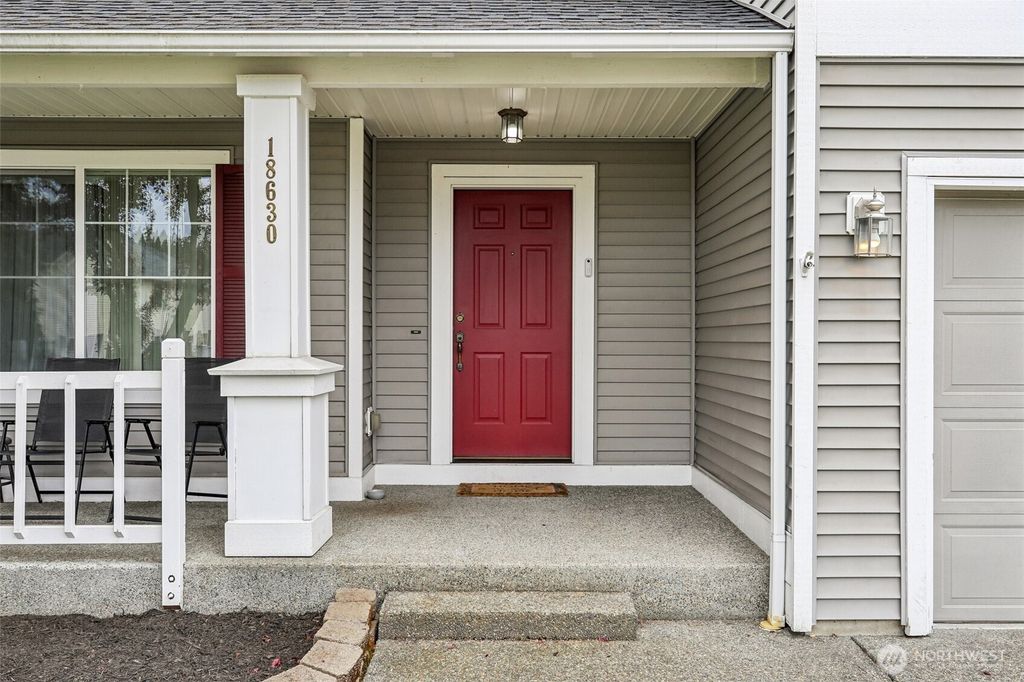 Photo of 18630 94th Avenue Ct E, Puyallup, WA 98375 (MLS # 2514965)