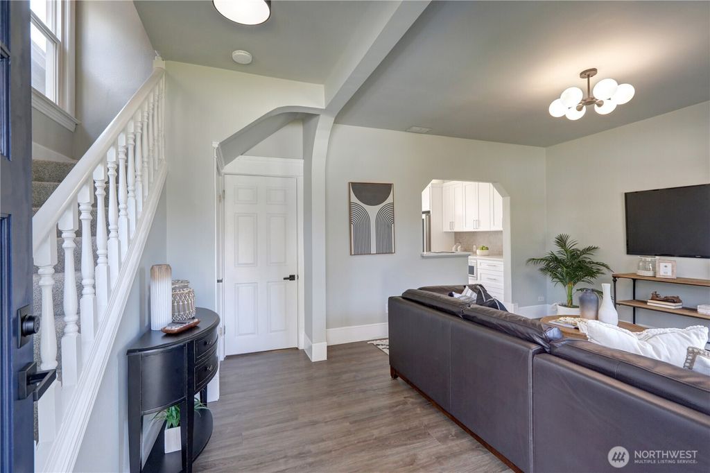 Photo of 3225 Oakes Avenue, Everett, WA 98201 (MLS # 2394494)