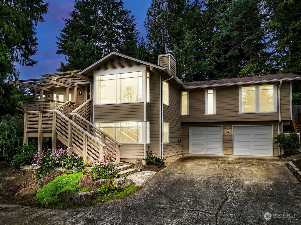 Photo of 19309 65th Place NE, Kenmore, WA 98028 (MLS # 2293962)