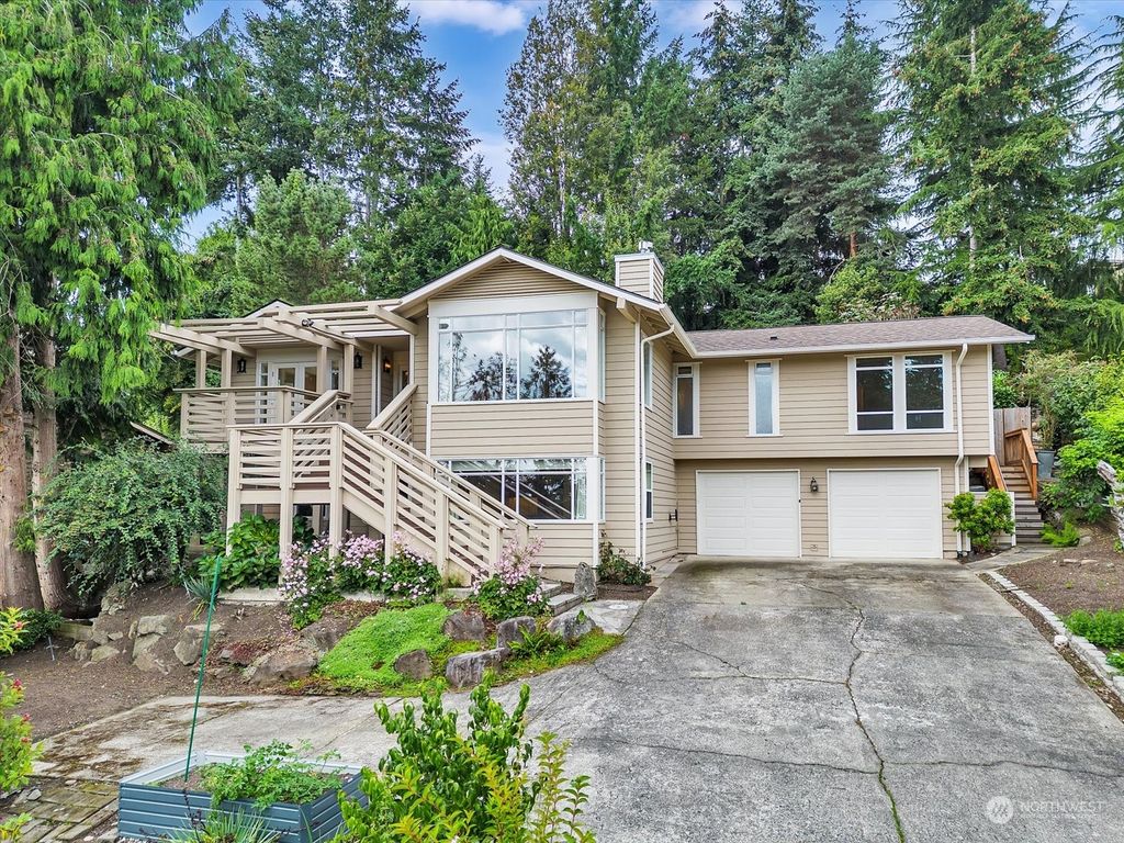 Photo of 19309 65th Place NE, Kenmore, WA 98028 (MLS # 2293962)