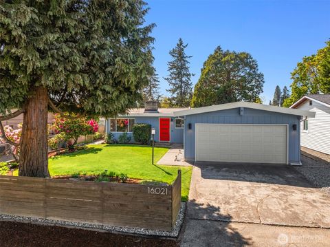 Photo of 16021 15th Avenue SW, Burien, WA 98166 (MLS # 2518536)