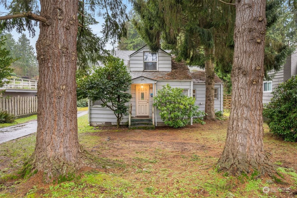 Photo of 16209 11th Avenue NE, Shoreline, WA 98155 (MLS # 2187382)