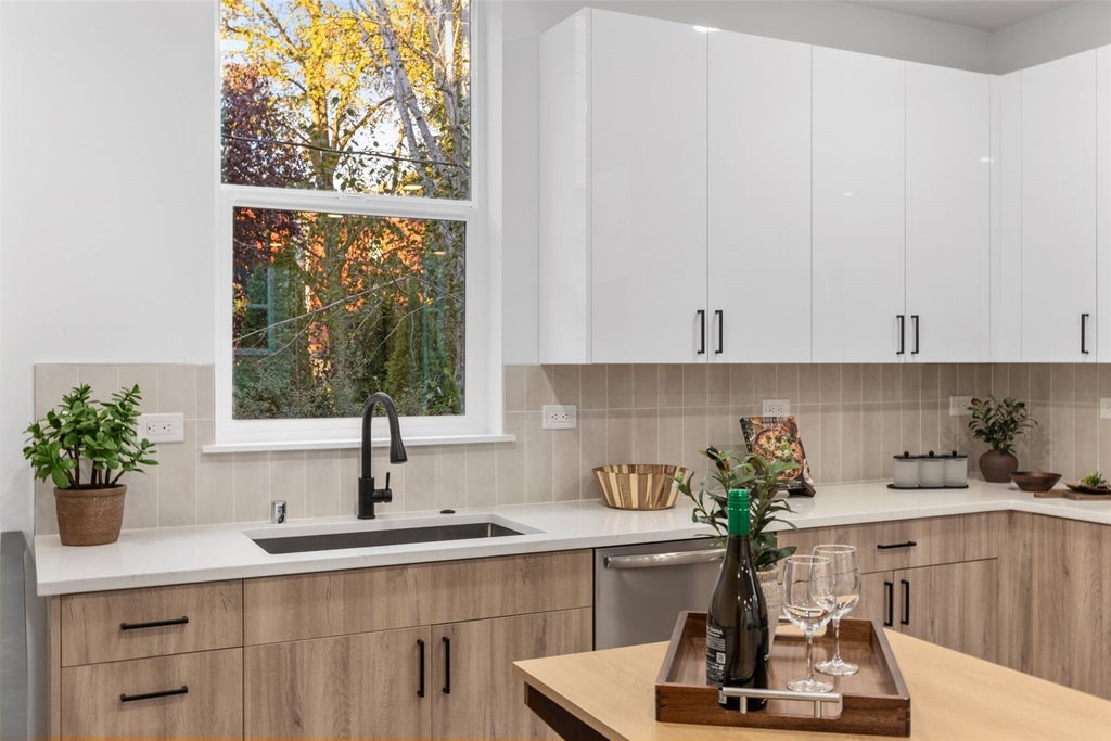 Photo of 7033 Delridge Way SW, Seattle, WA 98106 (MLS # 2597339)