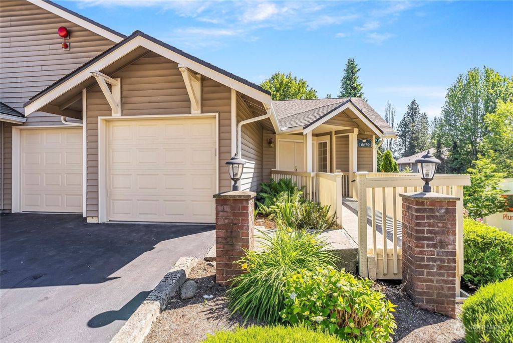 Photo of 18679 NE 56th Court, Redmond, WA 98052 (MLS # 2127368)
