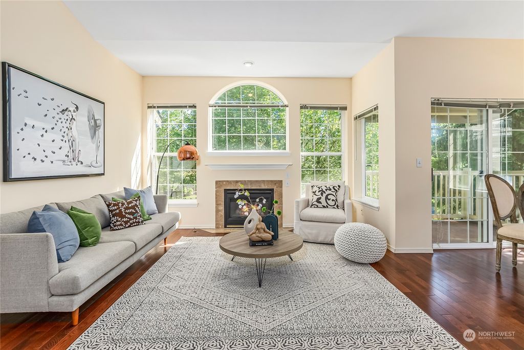 Photo of 18679 NE 56th Court, Redmond, WA 98052 (MLS # 2127368)
