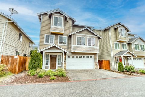 Photo of 1727 98th PL PL SW, Everett, WA 98204 (MLS # 2527534)