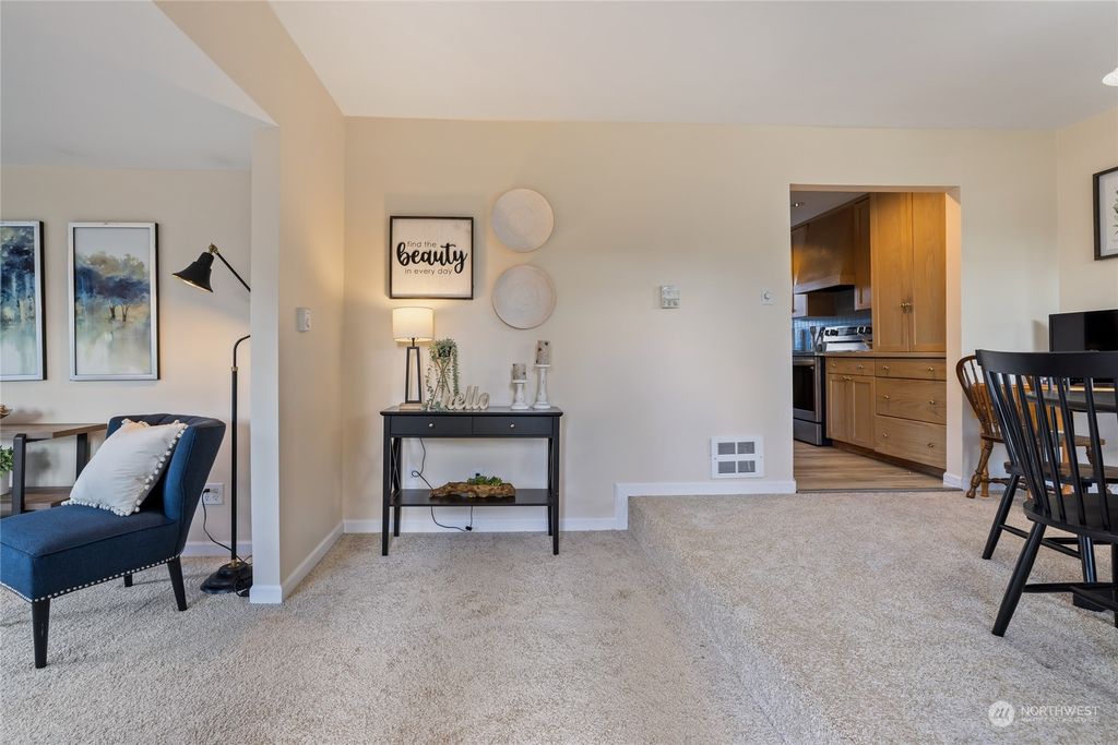 Photo of 12116 208th Street SE, Kent, WA 98031 (MLS # 2198349)