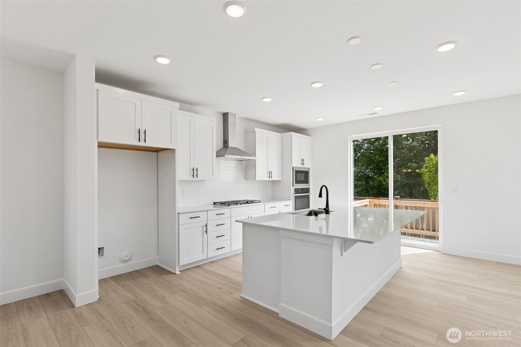 2403 Barn Door Court 39