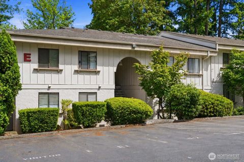 Photo of 12726 NE 116th St LN #E9, Kirkland, WA 98034 (MLS # 2545563)