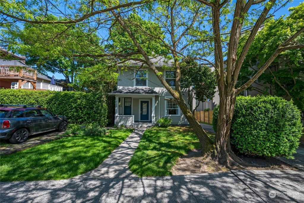 Photo of 4122 Whitman Avenue N, Seattle, WA 98103 (MLS # 2068202)