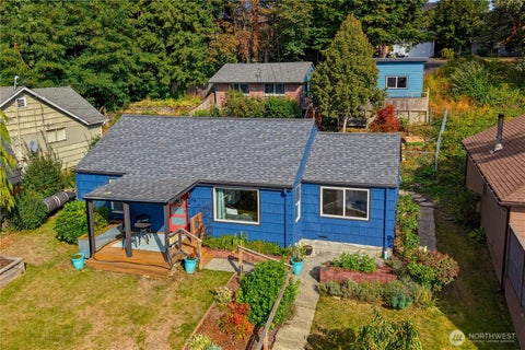 Photo of 504 Windsor Park NE, Renton, WA 98056 (MLS # 2582350)