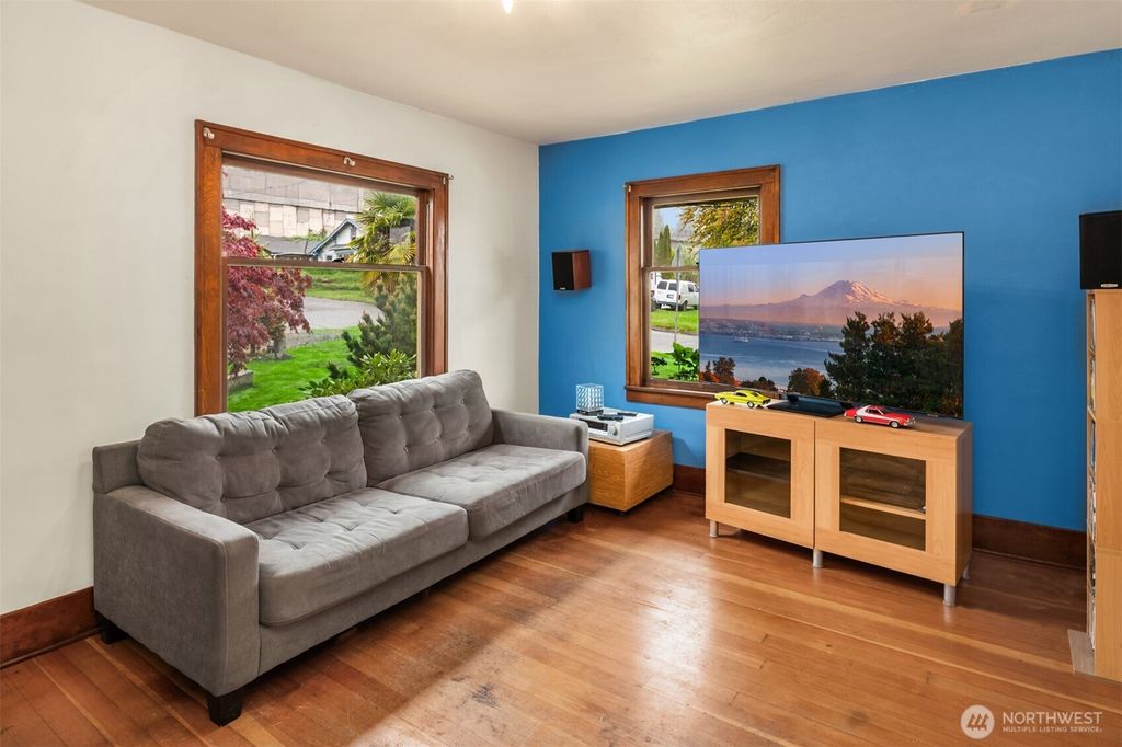 Photo of 4501 S 4th Avenue, Everett, WA 98203 (MLS # 2515330)