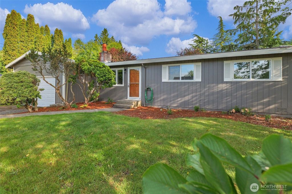 Photo of 2133 S 253rd Street, Des Moines, WA 98198 (MLS # 2385520)