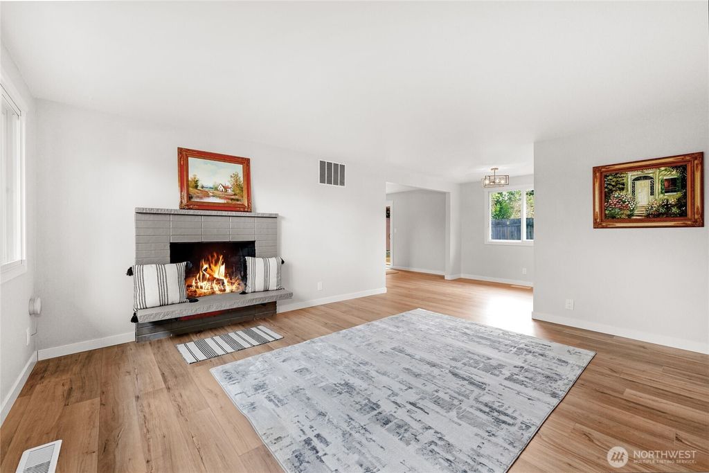 Photo of 2133 S 253rd Street, Des Moines, WA 98198 (MLS # 2385520)