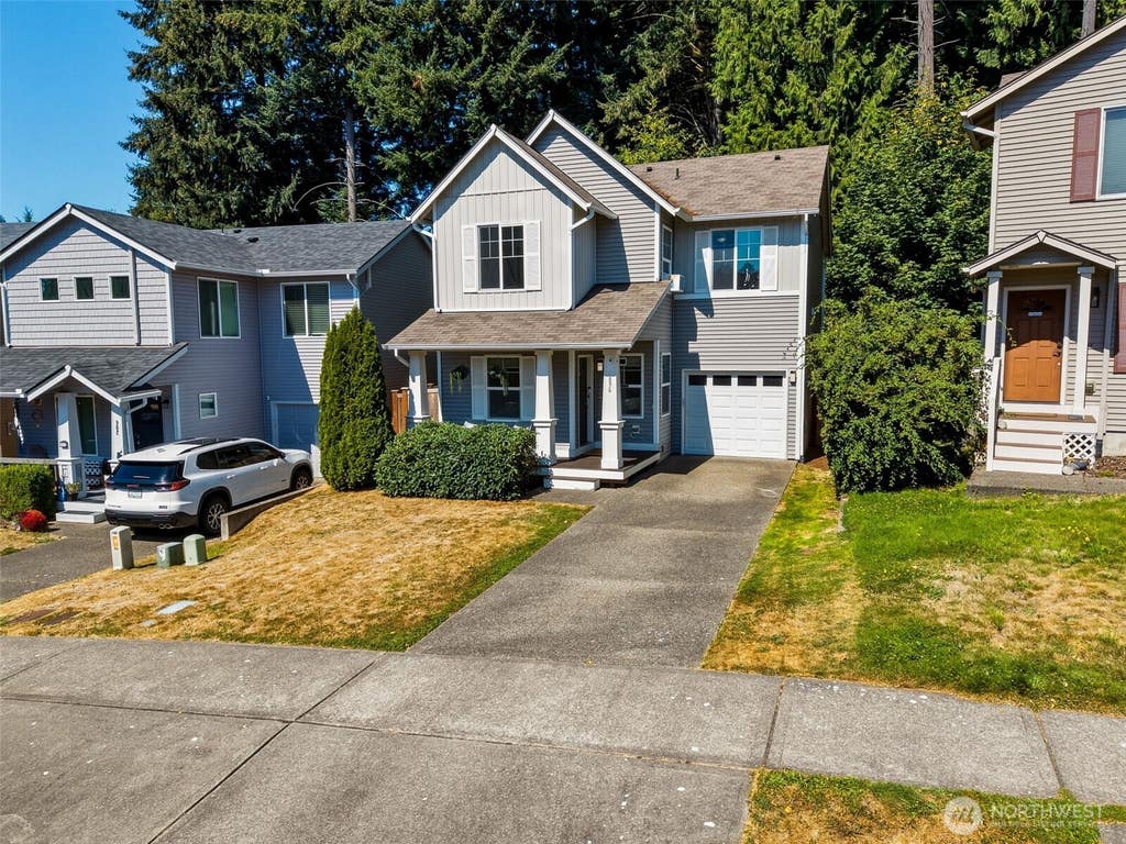 Photo of 896 G Street SE, Tumwater, WA 98512 (MLS # 2574140)