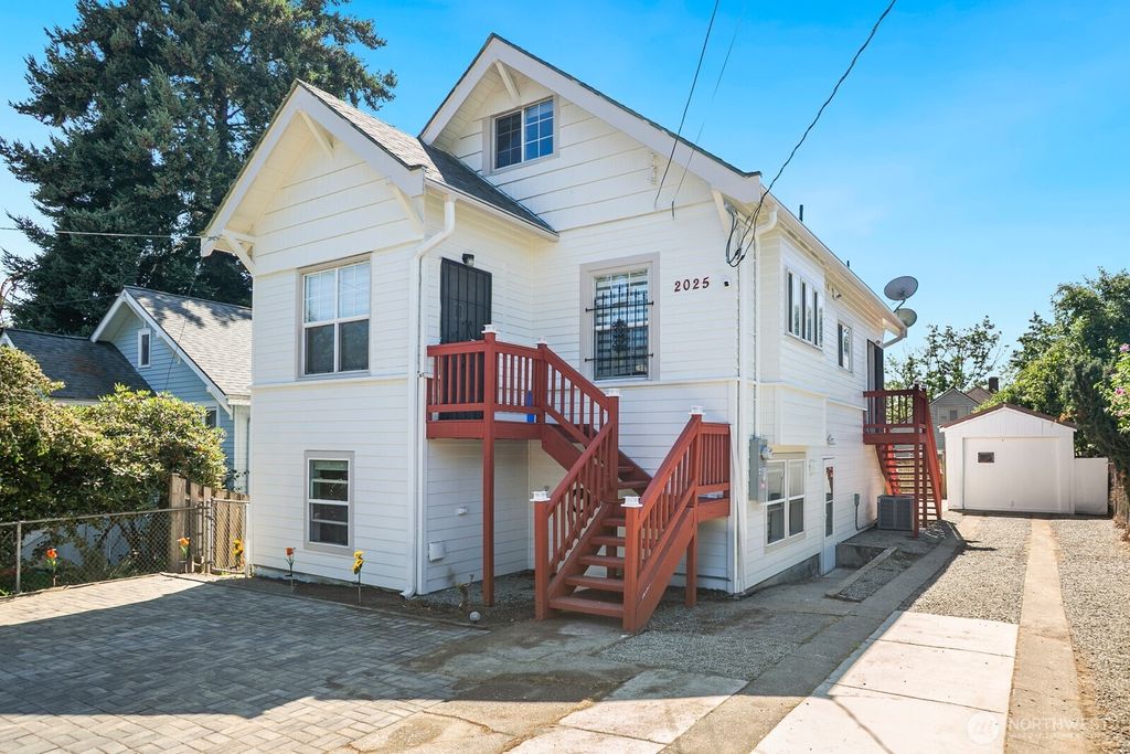 Photo of 2025 S Ingersoll Pl Pl, Seattle, WA 98144 (MLS # 2481705)