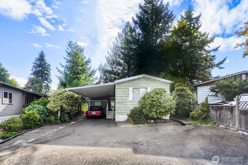Photo of 19417 129th Avenue NE, Bothell, WA 98011 (MLS # 2587970)
