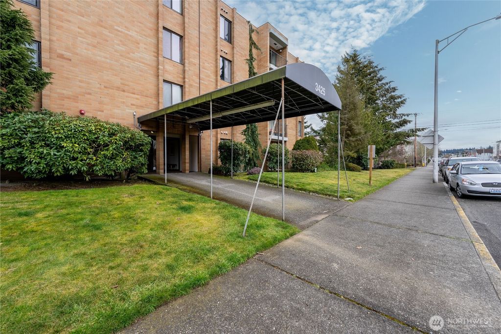 Photo of 3425 Colby Avenue #203, Everett, WA 98201 (MLS # 2334110)