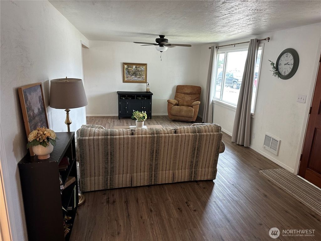 Photo of 1125 SE COTTAGE Street, Ephrata, WA 98823 (MLS # 2533153)