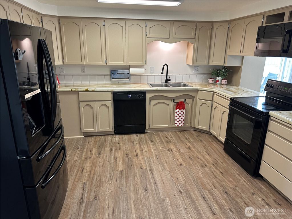 Photo of 1125 SE COTTAGE Street, Ephrata, WA 98823 (MLS # 2533153)
