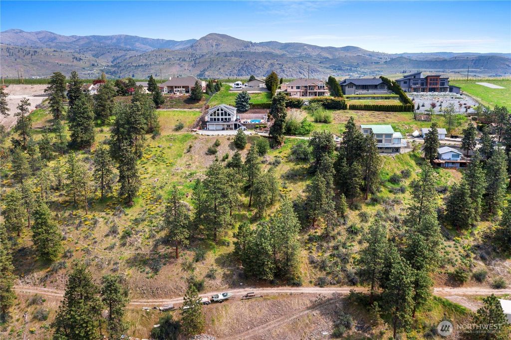Photo of 178 Hawks Lane, Manson, WA 98831 (MLS # 2493774)
