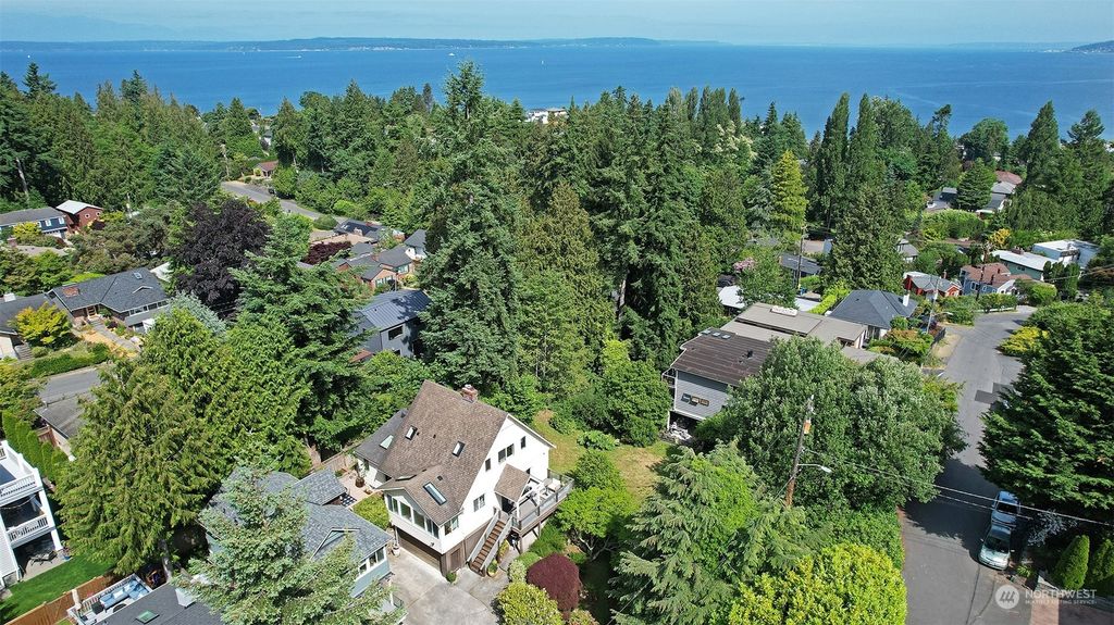 Photo of 9233 25th Avenue NW, Seattle, WA 98117 (MLS # 2101670)